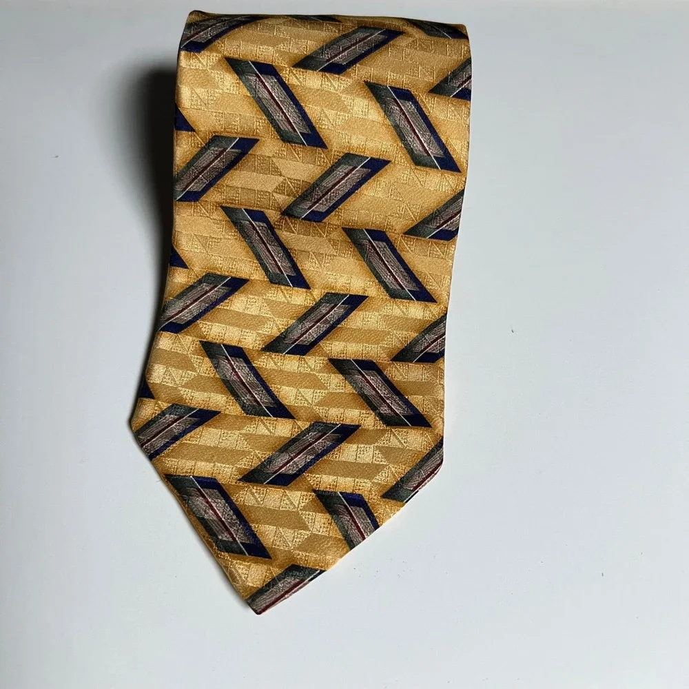 Jos. A. Bank Mens Necktie 100%‎ Silk Geometric Gold OS